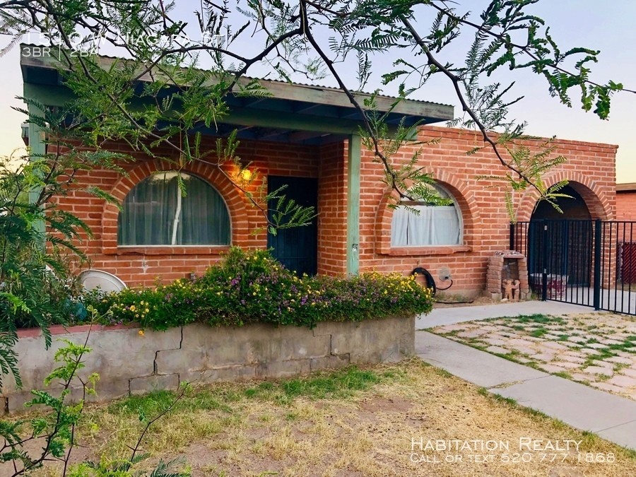 Primary Photo - 1510 W Niagara St