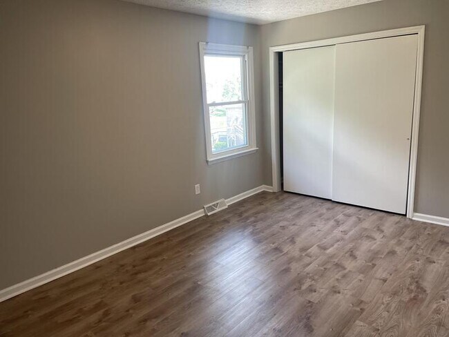 Foto del edificio - 1648 Foxhaven Dr