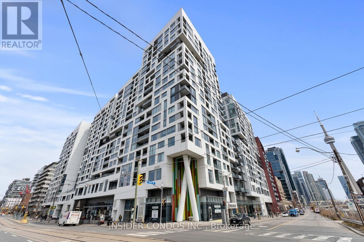 Primary Photo - 27-1227 Bathurst St