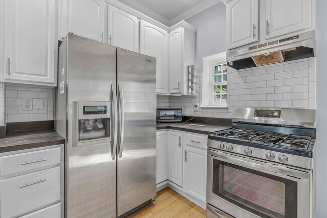 Foto del edificio - 813 N Lawrence St