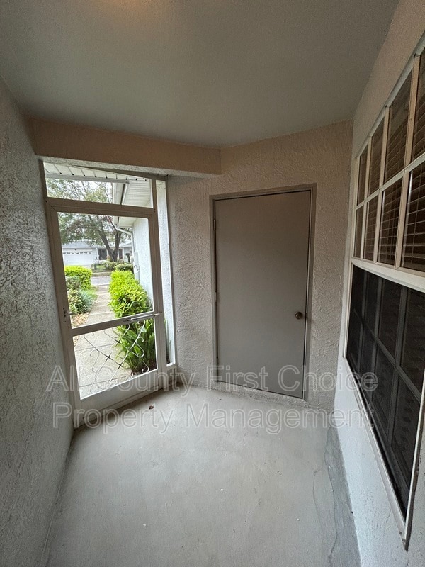 Building Photo - 2525 Stony Brook Ln