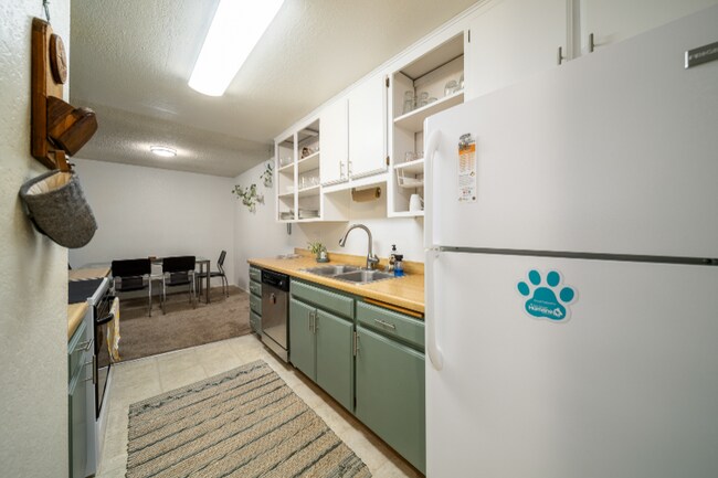 Foto del edificio - 1013 S Sunshine Ave