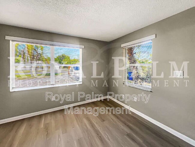 Building Photo - 13037 First Street- 1