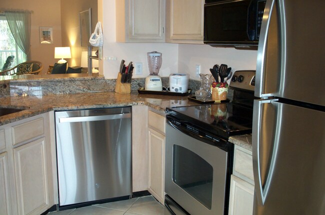 Building Photo - 757 Wiggins Lake Dr