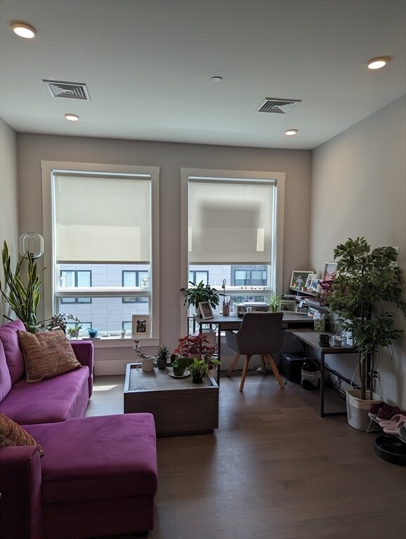 Foto del edificio - 3193 Washington St
