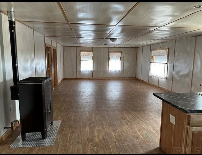 Living room - 2499 S US Highway 27