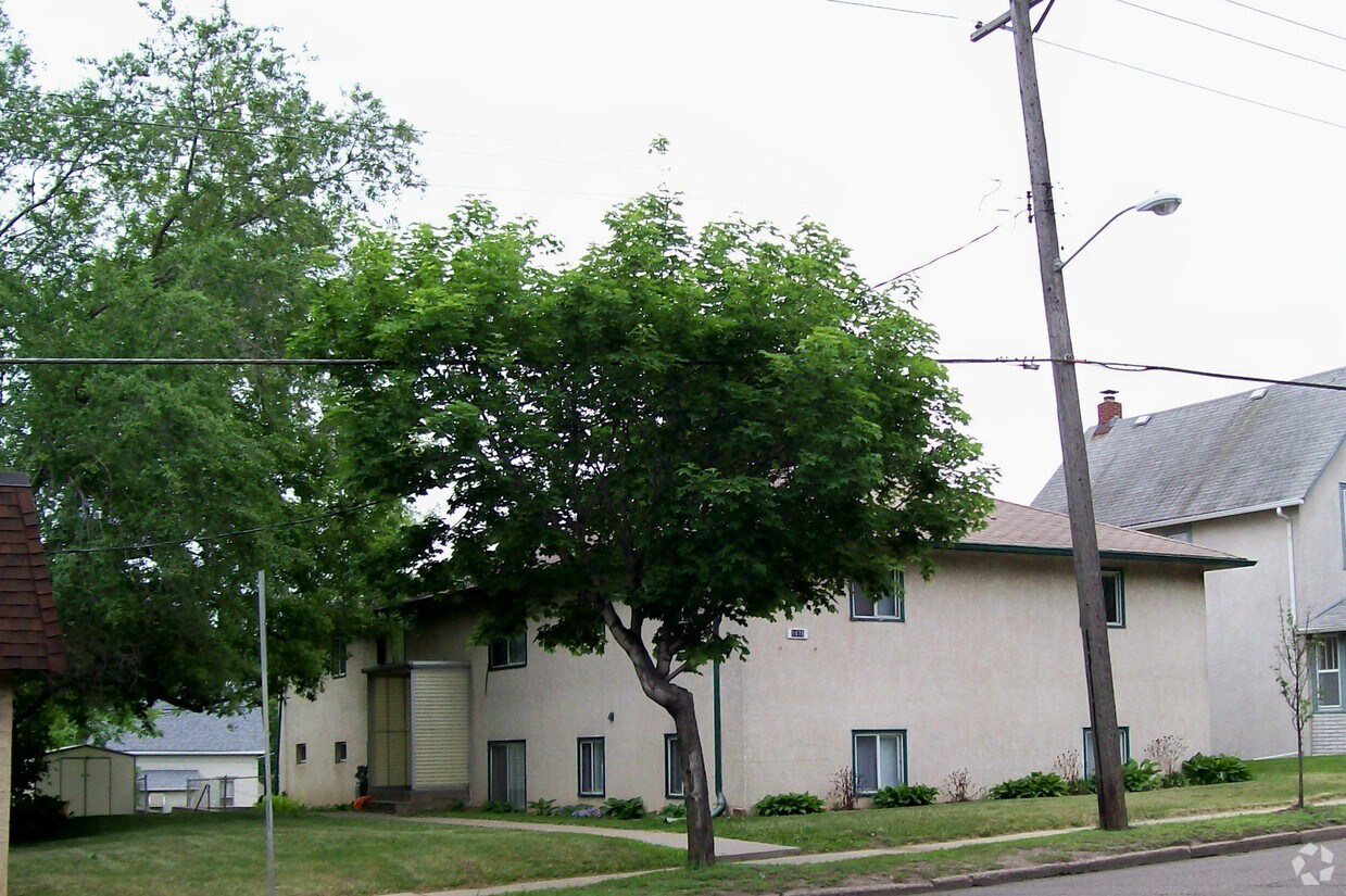 Building Photo - 1078 N Dale St