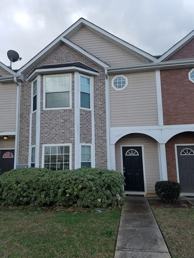 762 Commerce Blvd, Riverdale, GA 30296 Townhome Rentals in Riverdale