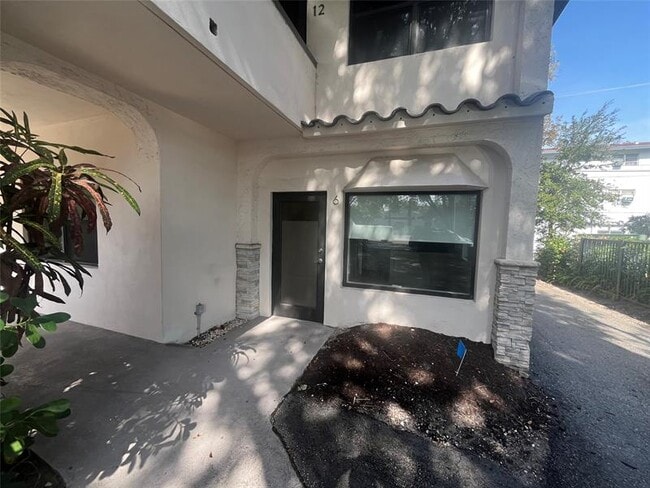 Building Photo - 1109 E Broward Blvd