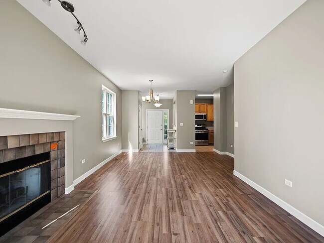 Foto del edificio - 2568 Golf Ridge Cir