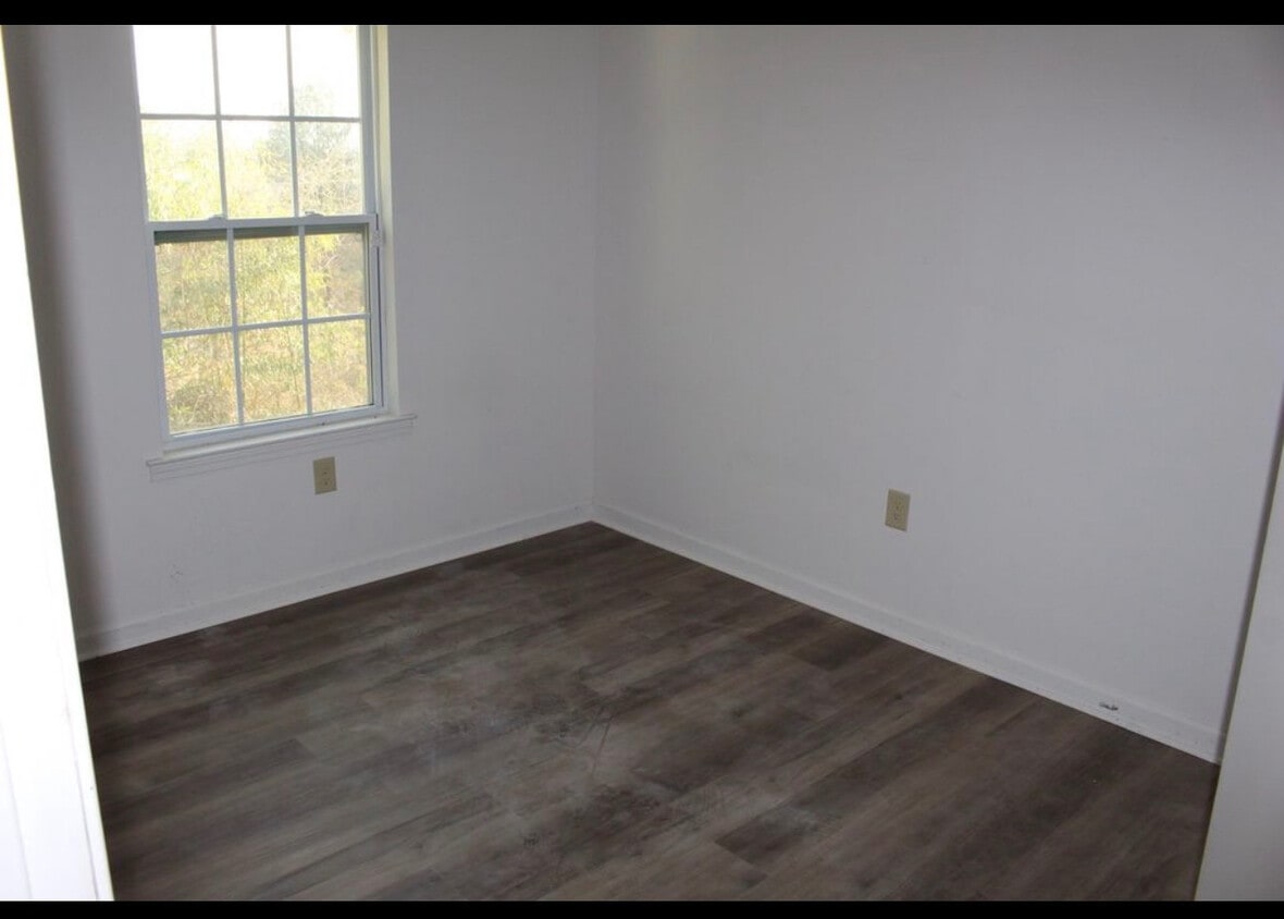 Foto del edificio - Room in Townhome on Timber Ridge Dr