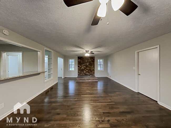 Foto del edificio - 70 Highland Cir