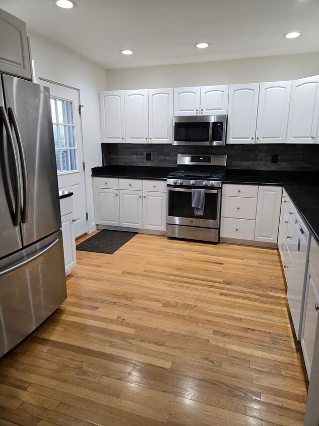 Primary Photo - 5 Hillside Ave