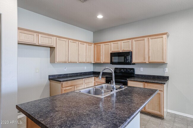 Building Photo - 17379 N 169th Dr