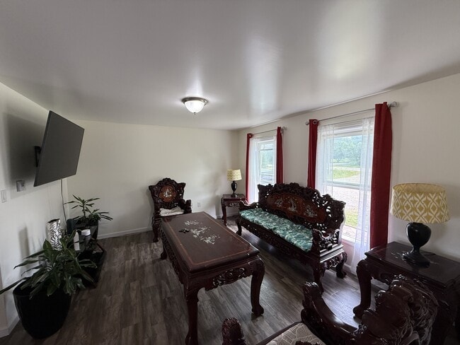 Building Photo - 1258 Warren Rd