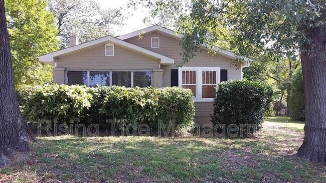 Foto del edificio - 123 Vines Ave