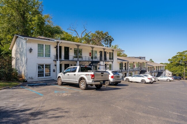 Building Photo - The Villas Apartments