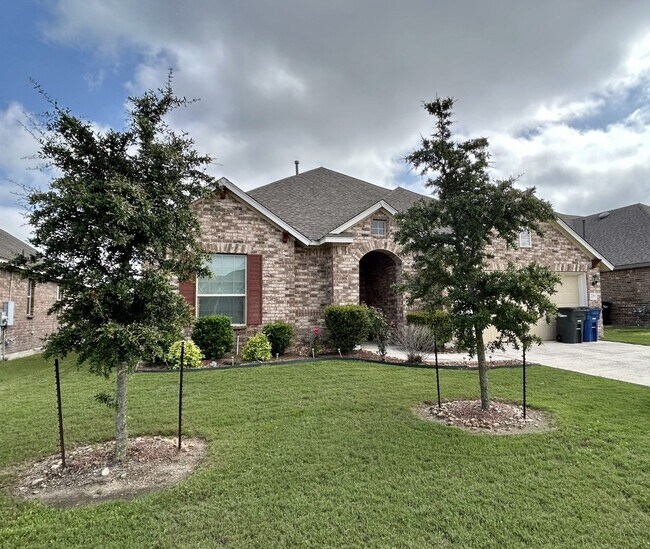 Building Photo - Beautiful Home in New Braunfels for Rent! ...