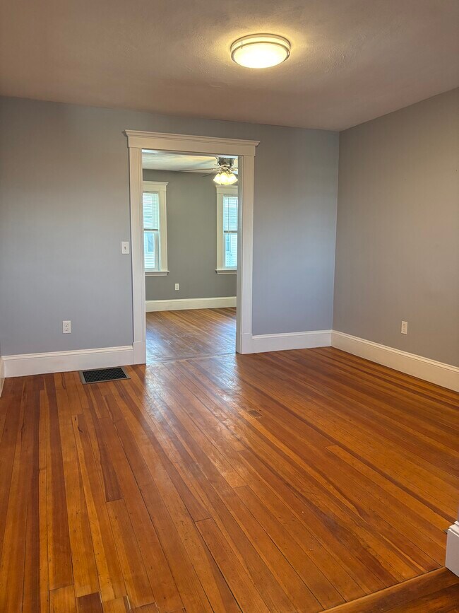 Foto del edificio - 12 Madison Ave