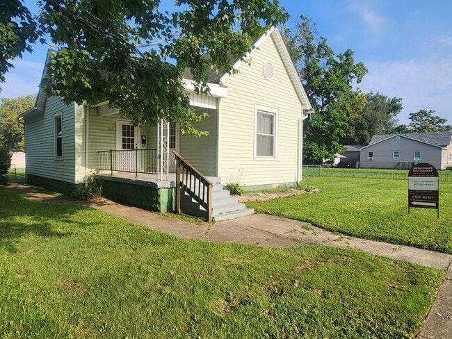 Building Photo - 3 Bedroom on the Southside Of Town