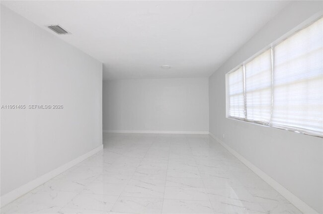 Foto del edificio - 10504 SW 77th Ct