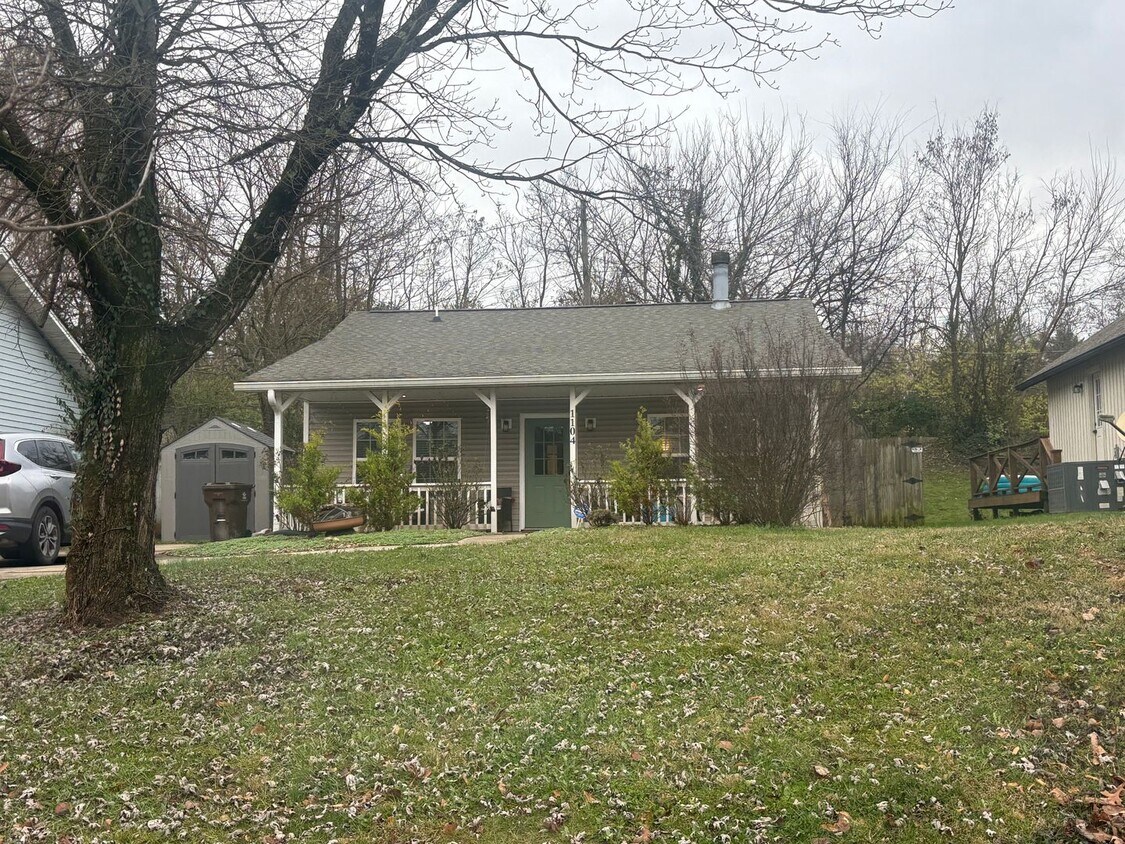 Primary Photo - 2 Bed, 2 Bath home in North Knoxville