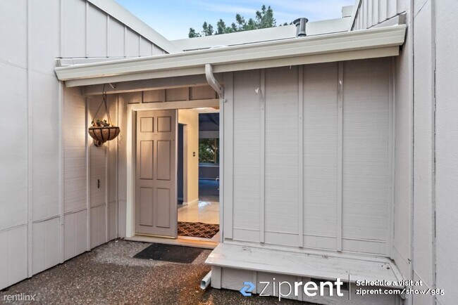 Foto del edificio - 3 br, 2.5 bath Townhome - 42 Weepingridge ...