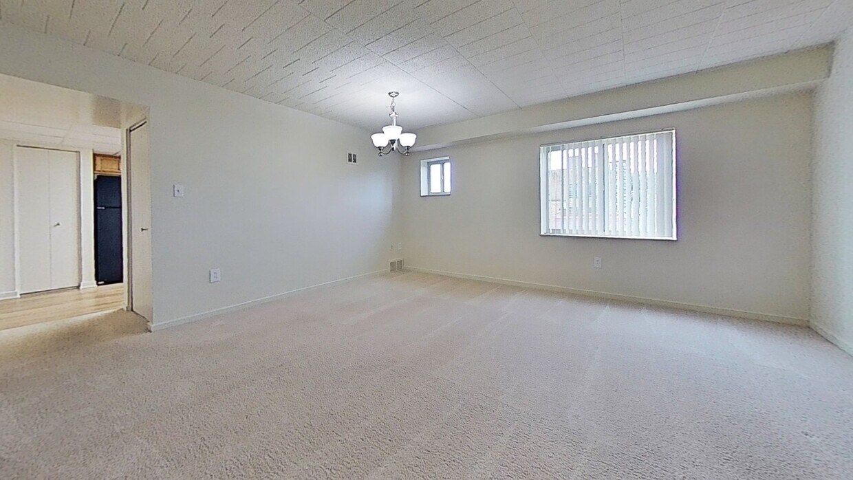 Photo - Chalfont Apartments