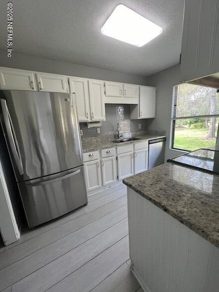 Foto del edificio - 3811 English Colony Dr N