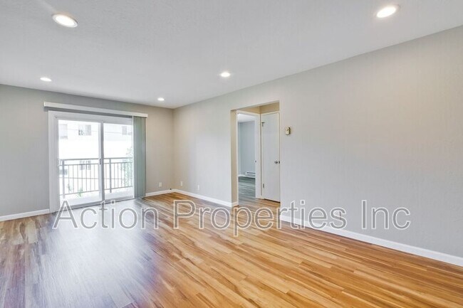 Building Photo - 445 Carneros Ave