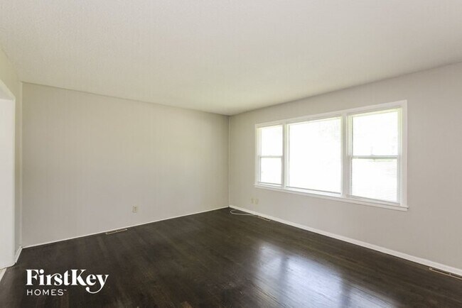 Foto del edificio - 8403 E 92nd St