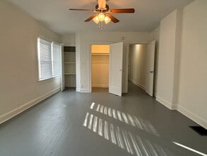 Building Photo - 4244 Graceland Ave