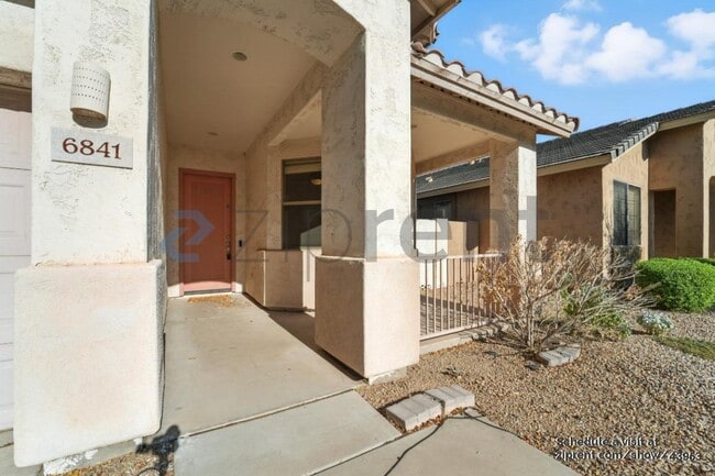 Building Photo - 6841 S 26th Pl