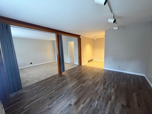 Photo - 2134 Fairfax D3 Villager Apartment