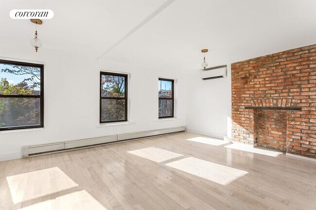Foto del edificio - 806 Greene Ave