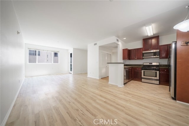 Building Photo - 13941 Sherman Way