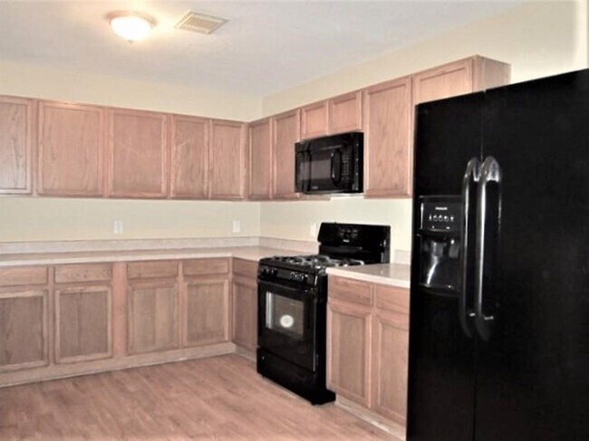 Building Photo - 9618 Lasbury Dr