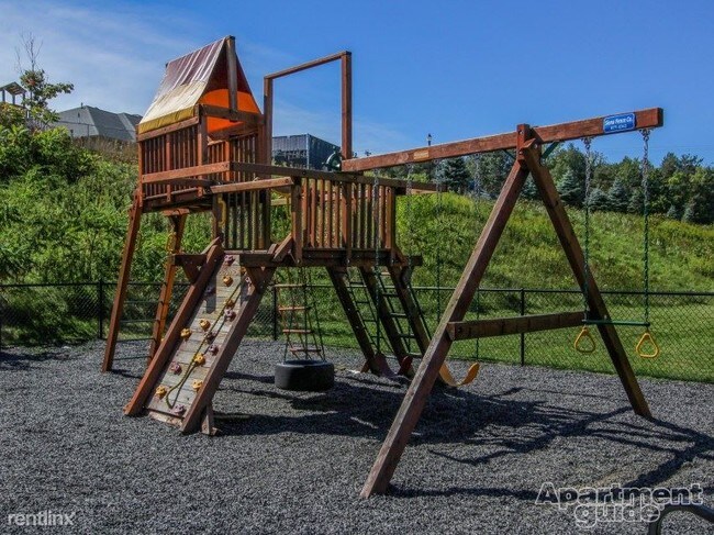 Building Photo - 2400 Steeplechase Blvd