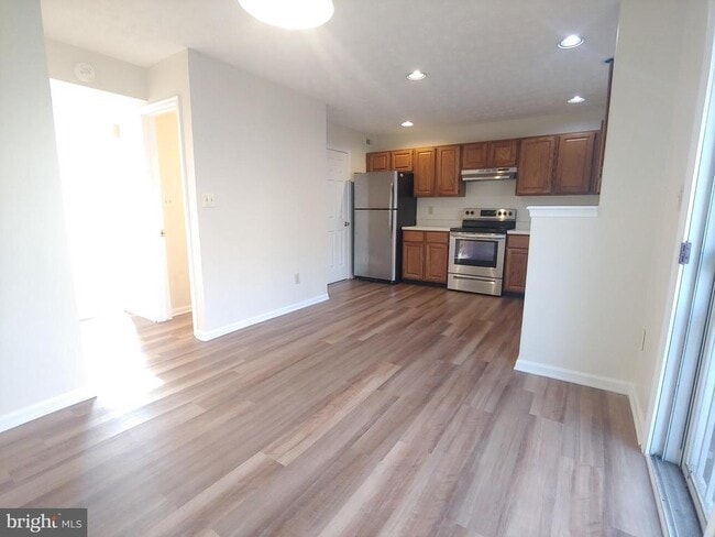 Building Photo - 2134 Commissary Cir
