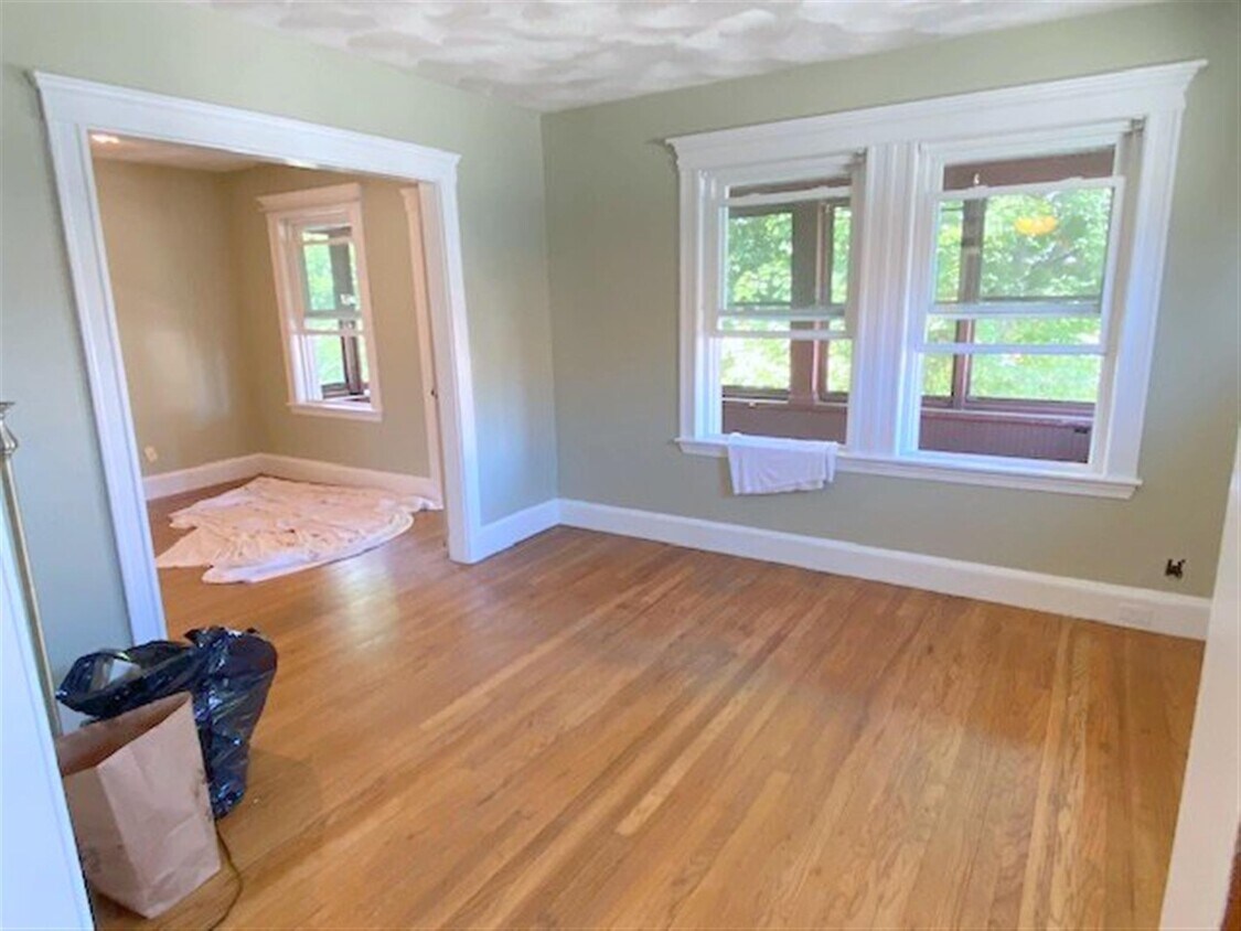 122 1st St Unit 2, Medford, MA 02155 122 1st St Medford, MA