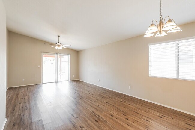Building Photo - 2201 W Frostwood Ln