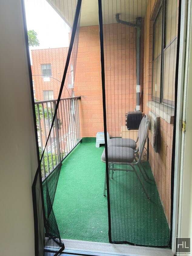 Foto principal - 114 STREET