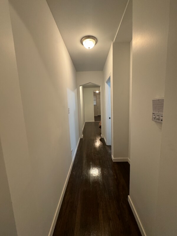 Foto del edificio - 8046 Ellis Ave