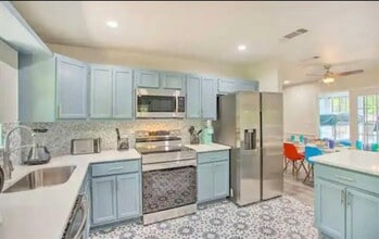 Building Photo - 9899 Archer Ln