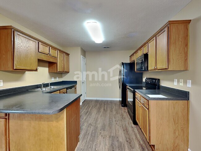 Building Photo - 3720 Southbend Dr