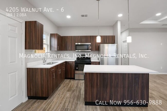 Building Photo - 4205 Walnut Ave