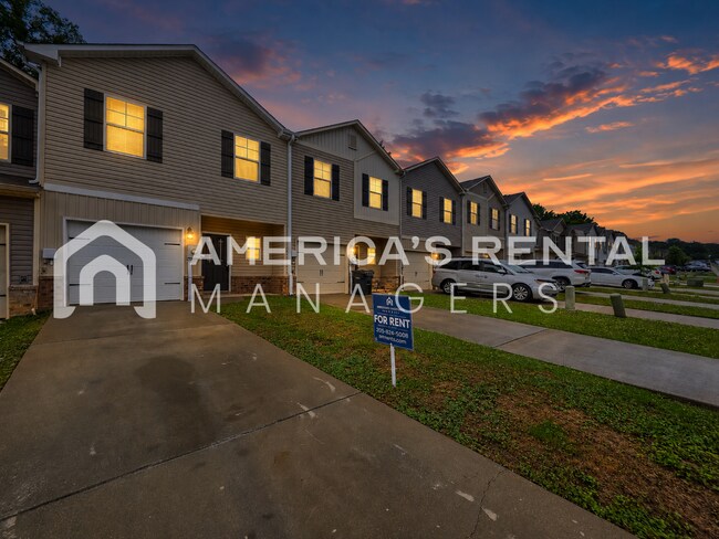 Building Photo - Modern Living in The Heights!