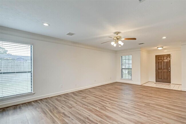 Foto del edificio - 13507 Heron Field Ct