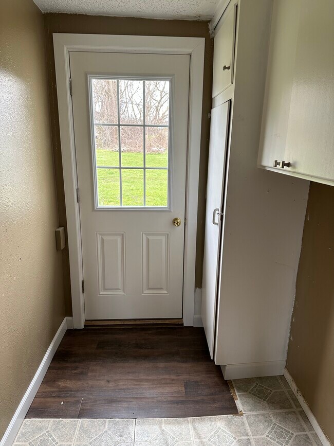 2681 Sanitarium Rd Unit Apt 3, Clifton Springs, NY 14432 Apartments