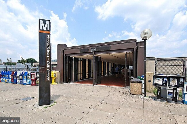 Building Photo - 9486 Virginia Center Blvd
